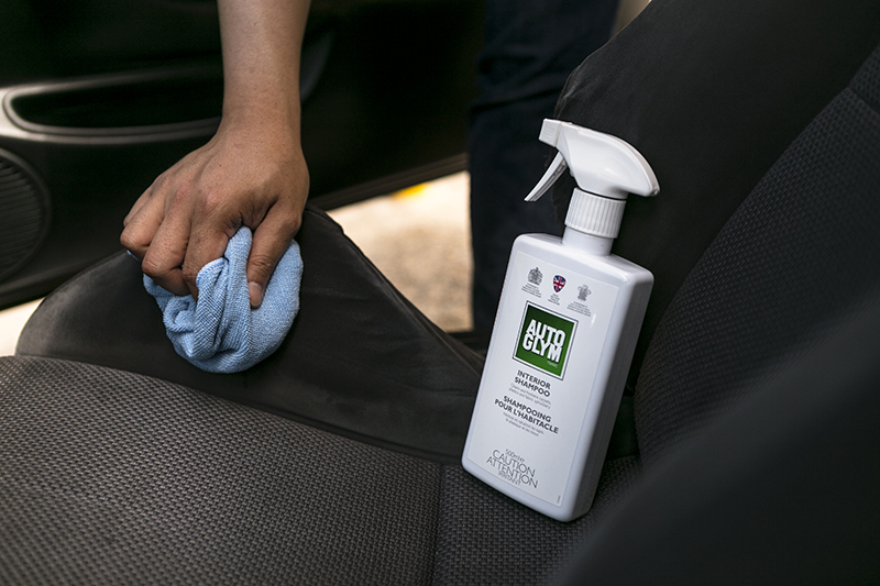 Name: How%20to%20clean%20Alcantara%20interior2.jpg
Views: 1880
Size: 320.2 KB
