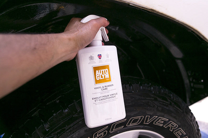 Name: 4x4%20exterior%20detailing%20with%20Autoglym%208.jpg
Views: 33
Size: 335.0 KB