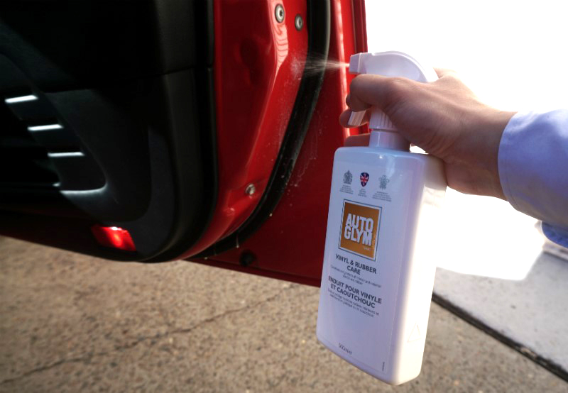 Name:  Autoglym%20Vinyl%20amp%20Rubber%20Care%201.jpg
Views: 234
Size:  170.6 KB